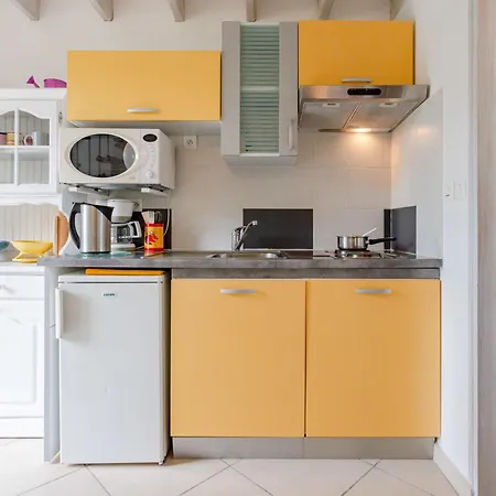 Feriehus La By Interhome Surville (Manche)